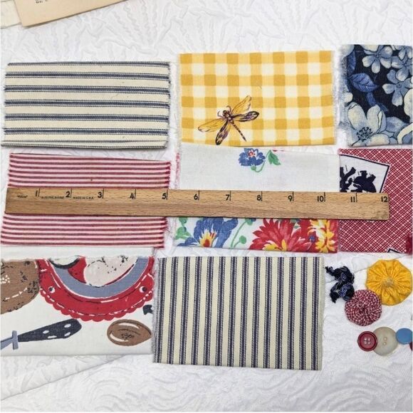 Vintage Sewing Tin of Goodies - Picture 6 of 9